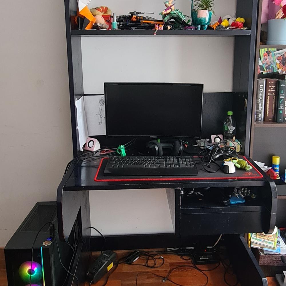 Escritorio 87 cm de ancho